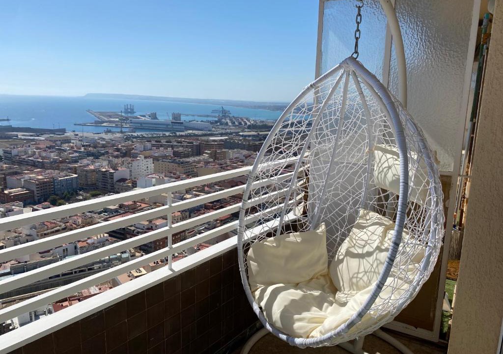 Ensanche Diputacion Apartment | Apartamento 29th floor & sea view