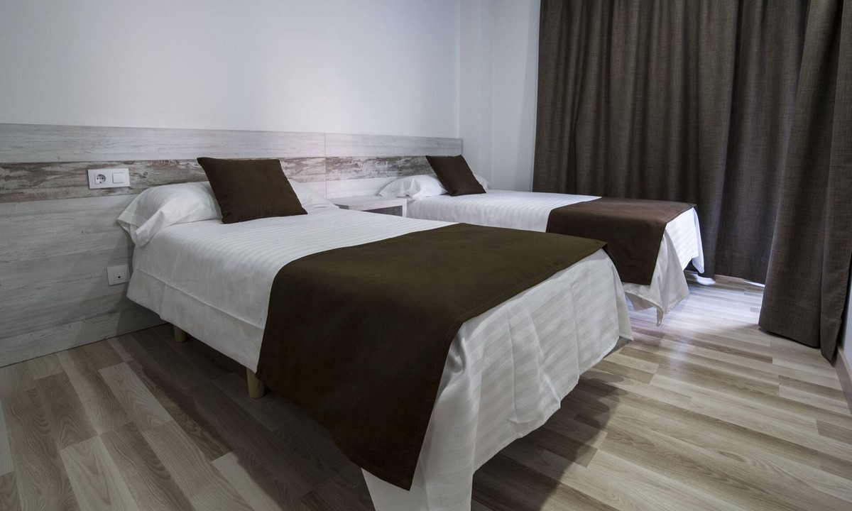 Lloret Town Center Apartment | Apartamento 4 Habitaciones 2 Baño