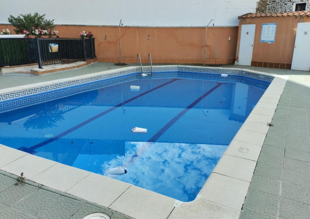 Ezcaray Apartment | Apartamento Alameda pet friendly en Ezcaray, con piscina