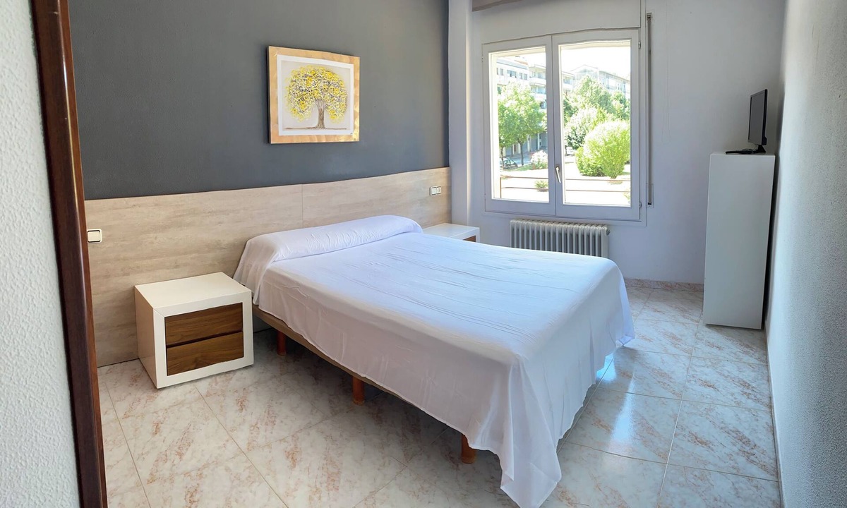 Olot Apartment | Apartamento Amplio, Luminoso Y Centrico