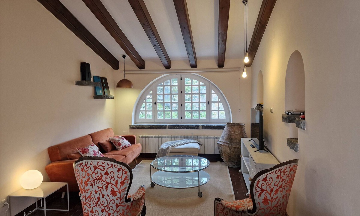 Biescas Apartment | Apartamento Bohemio, Acogedor y Tranquilo, Céntrico Cerca de Todo los Servicios