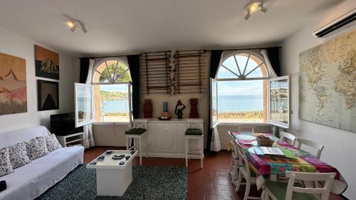 La Fosca Apartment | Apartamento con jardín a 11 metros de la playa. B3.