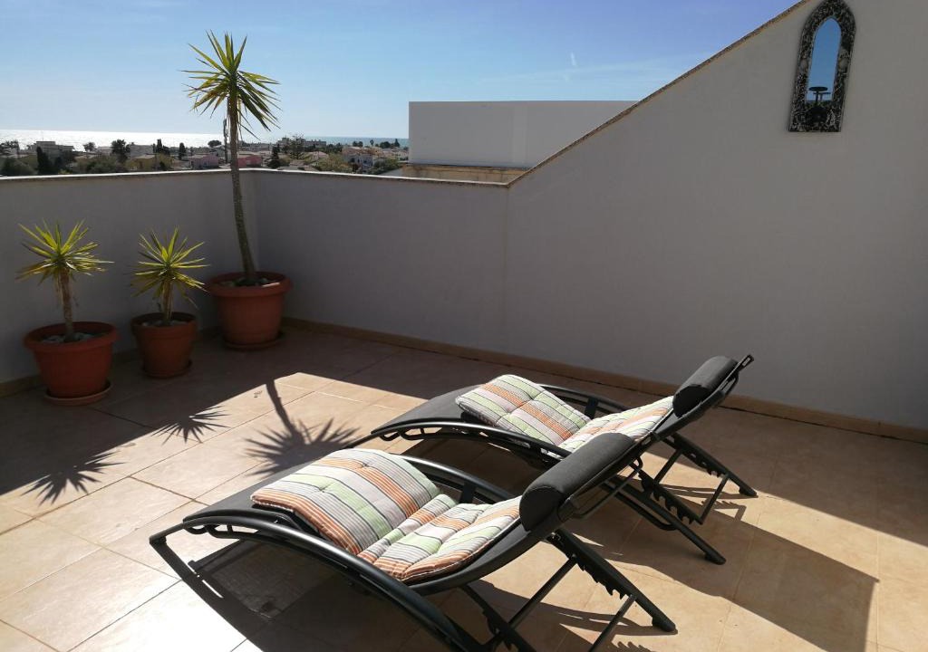 Vinaros Apartment | Apartamento con piscina y terraza con vista al mar