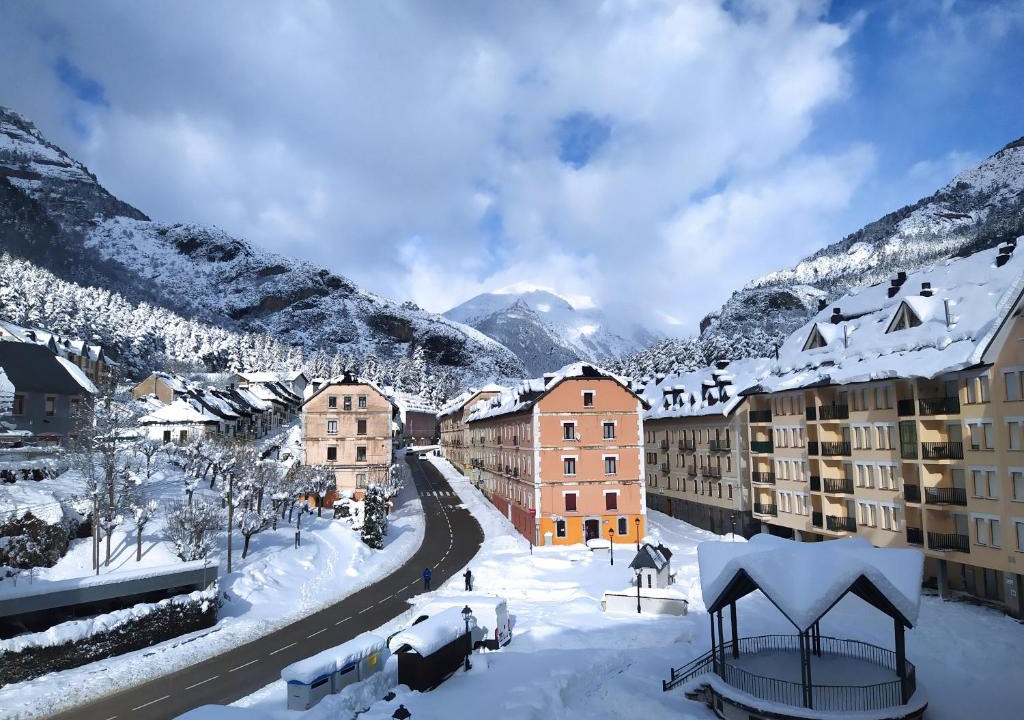 Canfranc-Estacion Apartment | Apartamento de montaña "Nueva Canfranc"