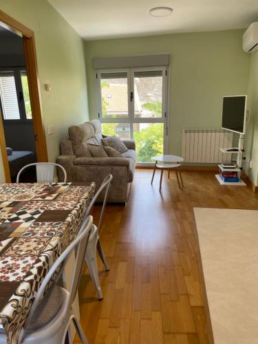 Arguedas Apartment | Apartamento El Estrecho de Arguedas