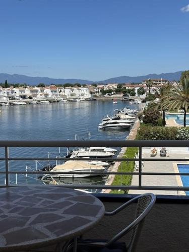 Empuriabrava Apartment | Apartamento en el Canal de Empuriabrava III