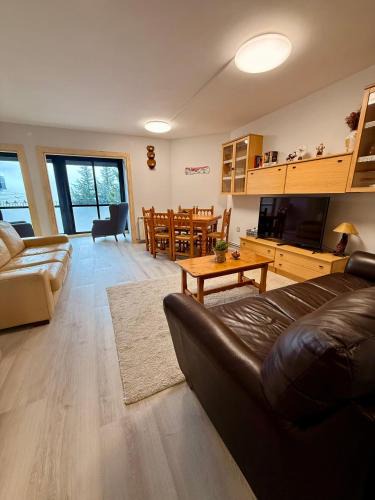 Tramacastilla de Tena Apartment | Apartamento La Pinada