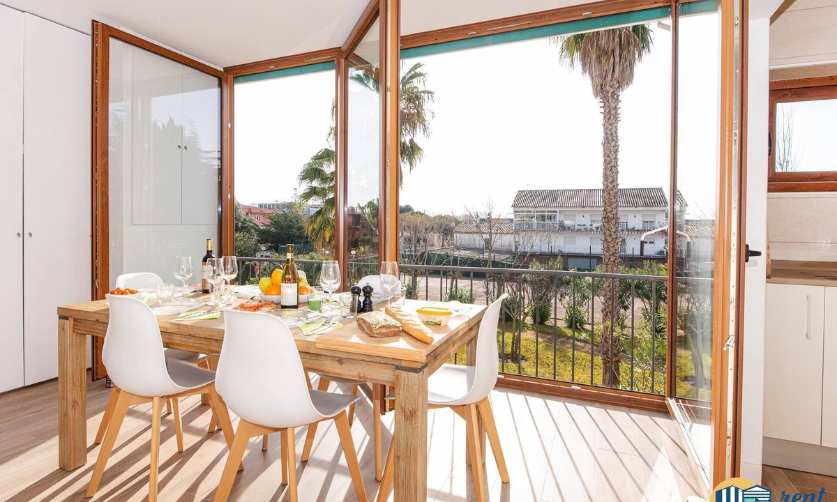 Castell-Platja d'Aro Apartment | Apartamento Las Palmeras modern and centric with community pool