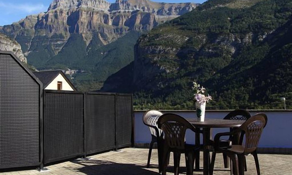 Torla-Ordesa Cottage | Apartamento Marbore for 4 people