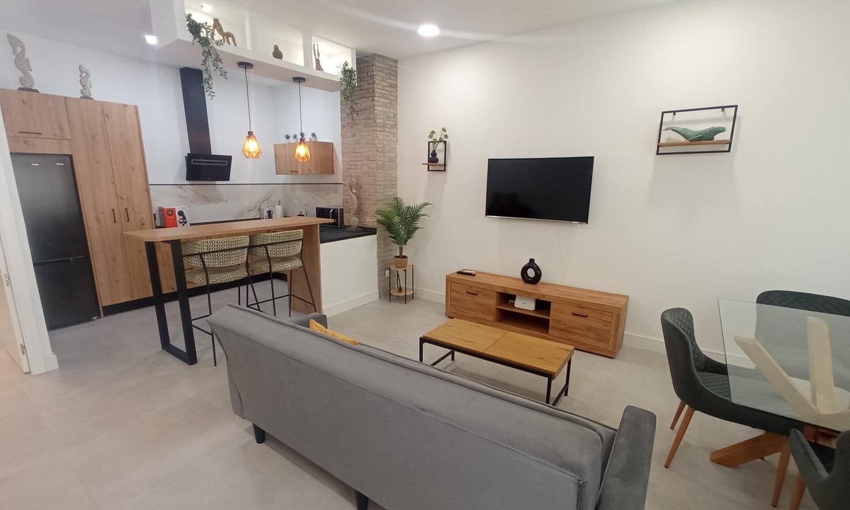 Distrito Noroeste Apartment | Apartamento moderno junto a la estación de tren