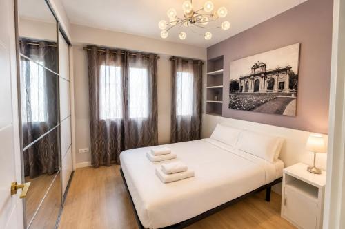 Almenara Apartment | Apartamento Plaza de Castilla II - Urbano con Estilo y Funcional