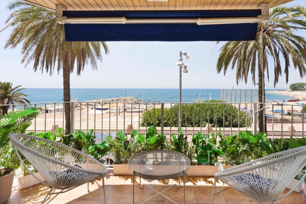 Sant Pol De Mar Apartment | Apartamento Primera Linea de Mar con Espectaculares Vistas