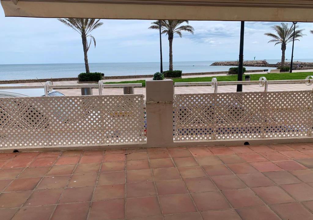 Port Saplaya Apartment | Apartamento primera línea de playa