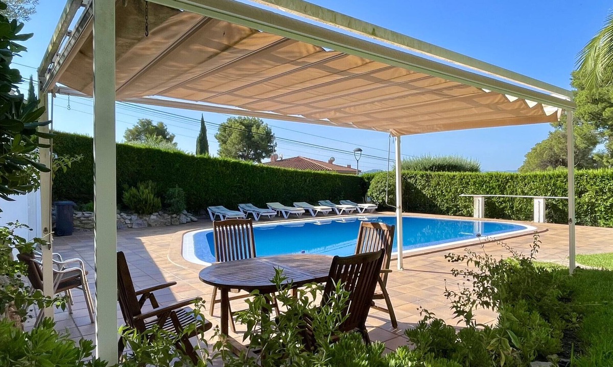 La Torre Vella Apartment | APARTAMENTO VOLENDAM - GROUND FLOOR WITH PRIVATE POOL