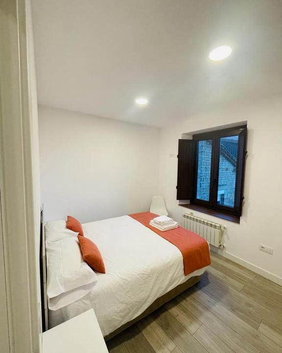 Duruelo de la Sierra Apartment | Apartamentos Rurales La Plaza 3
