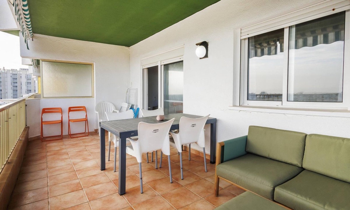 El Puig de Santa Maria Apartment | Apartamentos familiares en El Puig con piscina