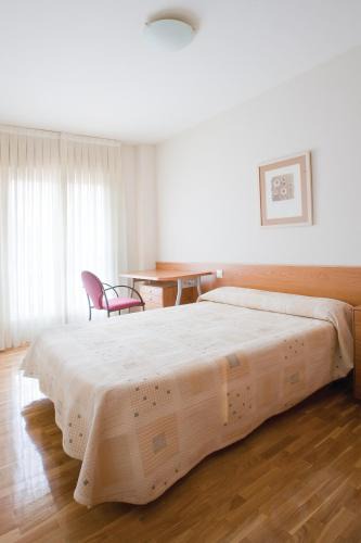 Logrono Apartment | Apartamentos La Aurora by Clabao