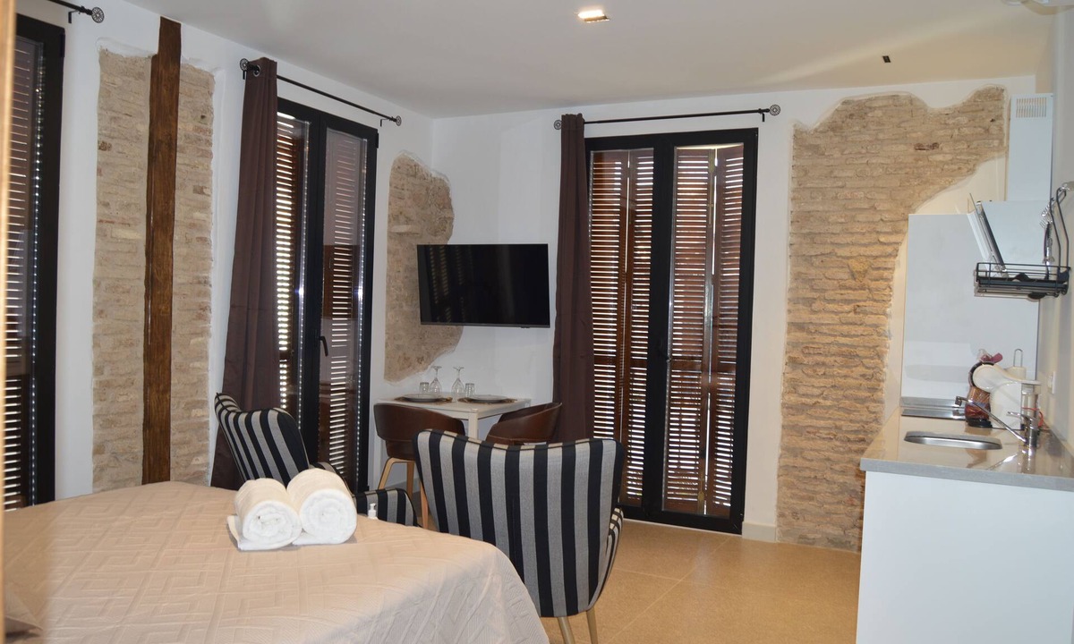 Cordoba Old City Hotel | apartamentos plazuela arco el portillo