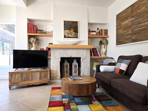 Sant Hilari Sacalm Apartment | Apartaments Font del Cirerer
