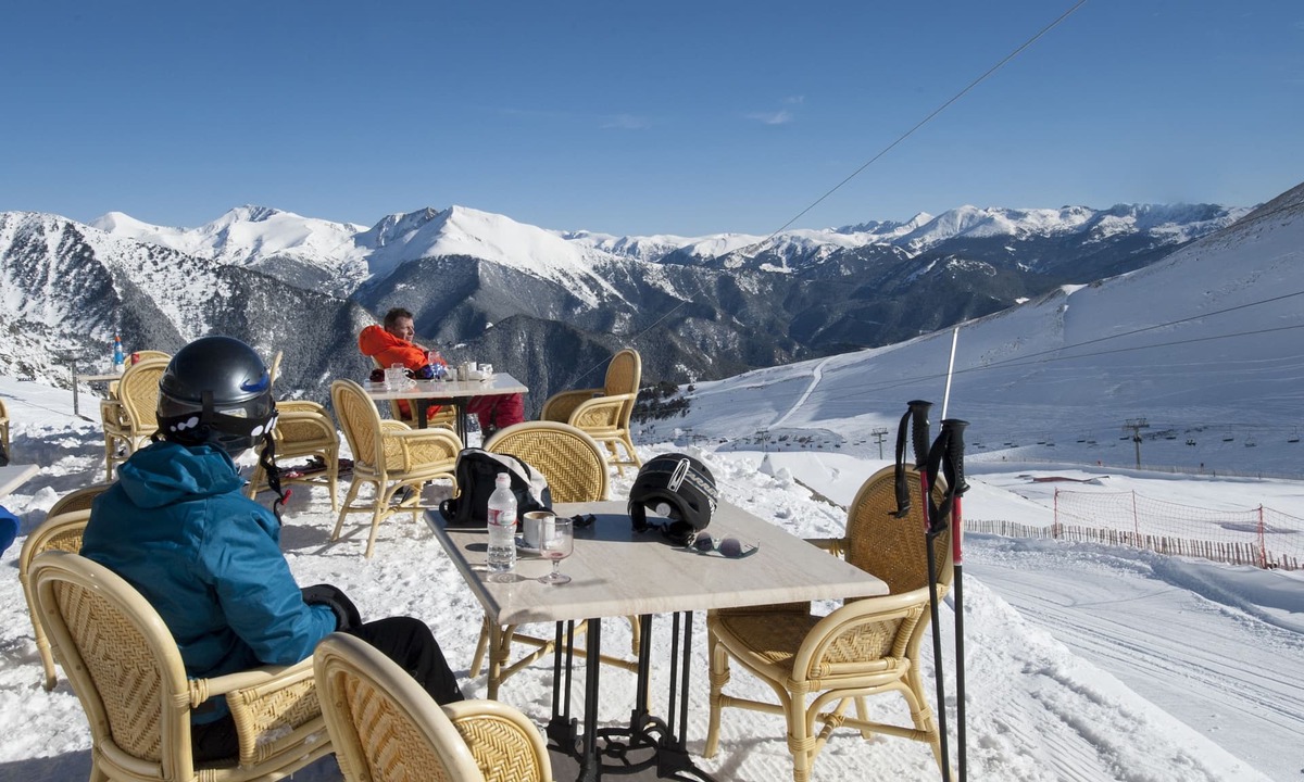 Arinsal Hotel | Apartaments Sant Moritz