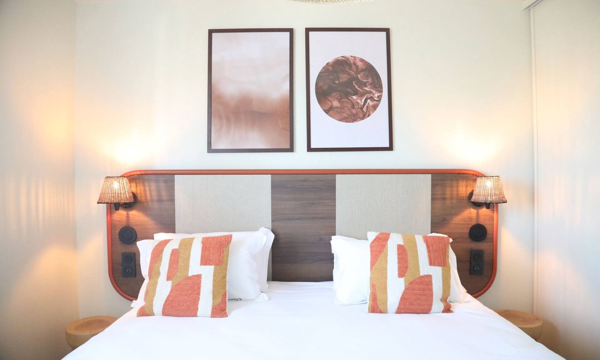 Juvignac Apartment | Aparthotel (2 to 4 people) Golf side, with view of the greens