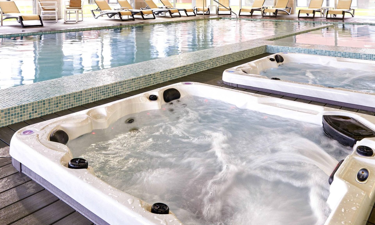 Plescop Apartment | Aparthotel Adagio & Spa Vannes