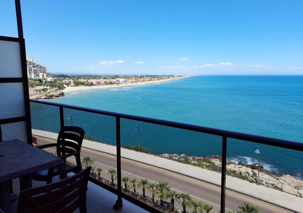 Faro de Cullera Apartment | Aparthotel El Faro