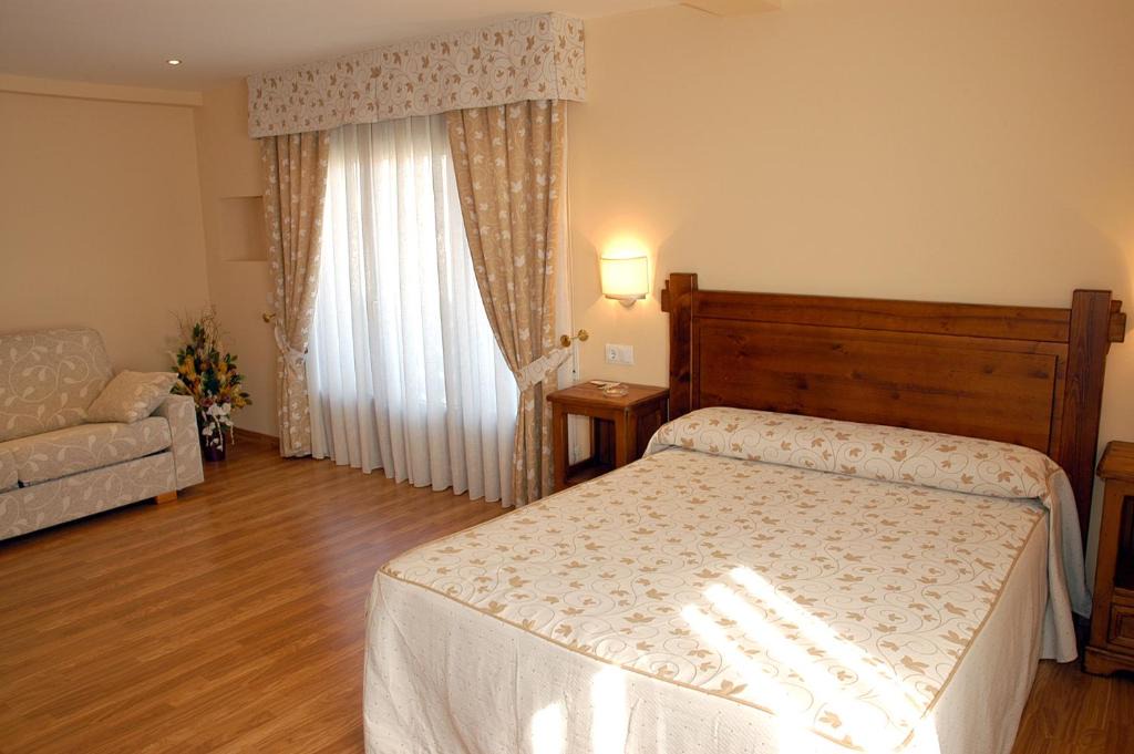 El Grado Hotel | Aparthotel Tres Caminos