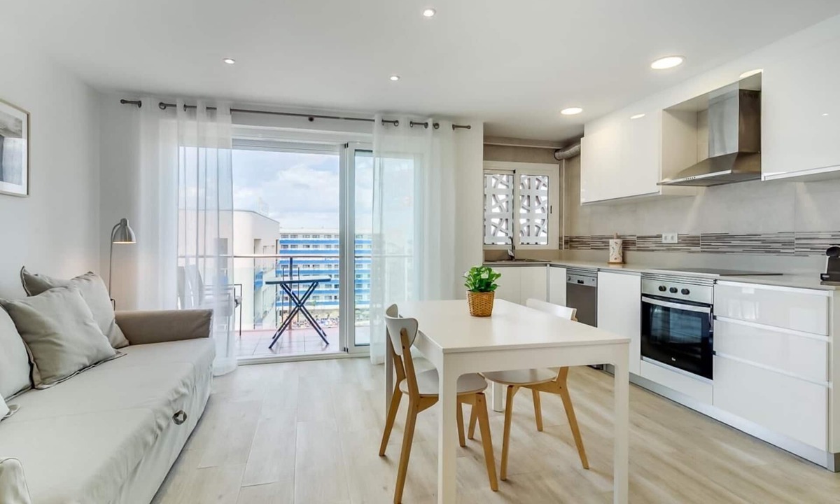 Santa Susanna Apartment | Aparthotel with pool and terrace sea views