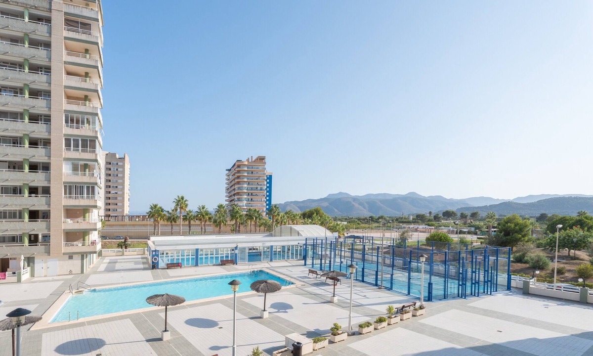 Tavernes de la Valldigna Apartment | Apartment 'Maria's Beach' with Shared Pool, Shared Terrace and Wi-Fi