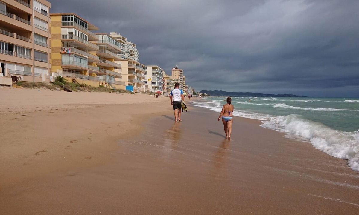Tavernes de la Valldigna Apartment | Apartment on the beach