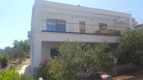 Kali Apartment | Apartman Batalaza
