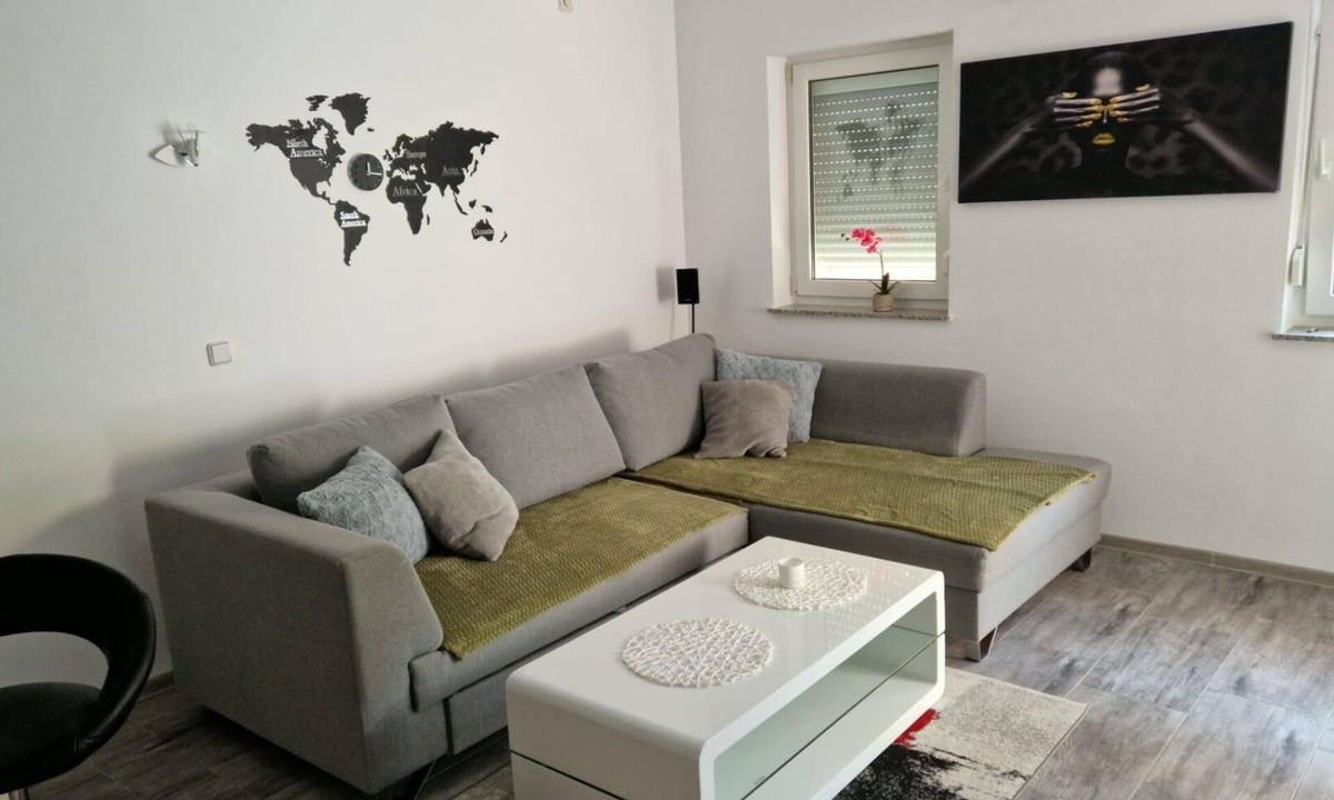Gregovica Apartment | Apartman Komsic by Villas Guide