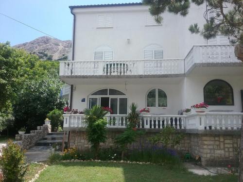 Batomalj Apartment | Apartman Put 2