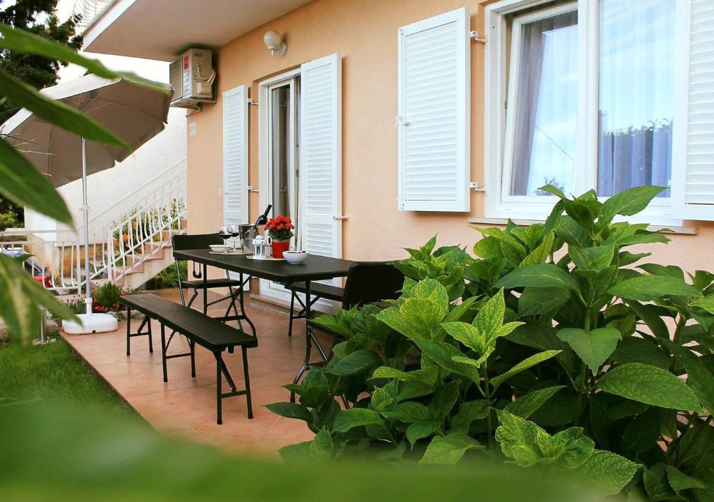 Opric Apartment | Apartman Ruza 1