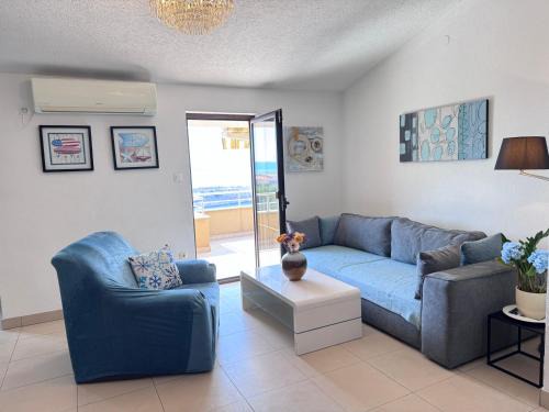 Omisalj Apartment | Apartman "Sabine" with heated pool