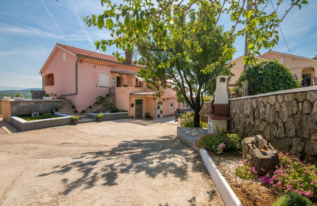 Salatic Apartment | Apartmani Dino