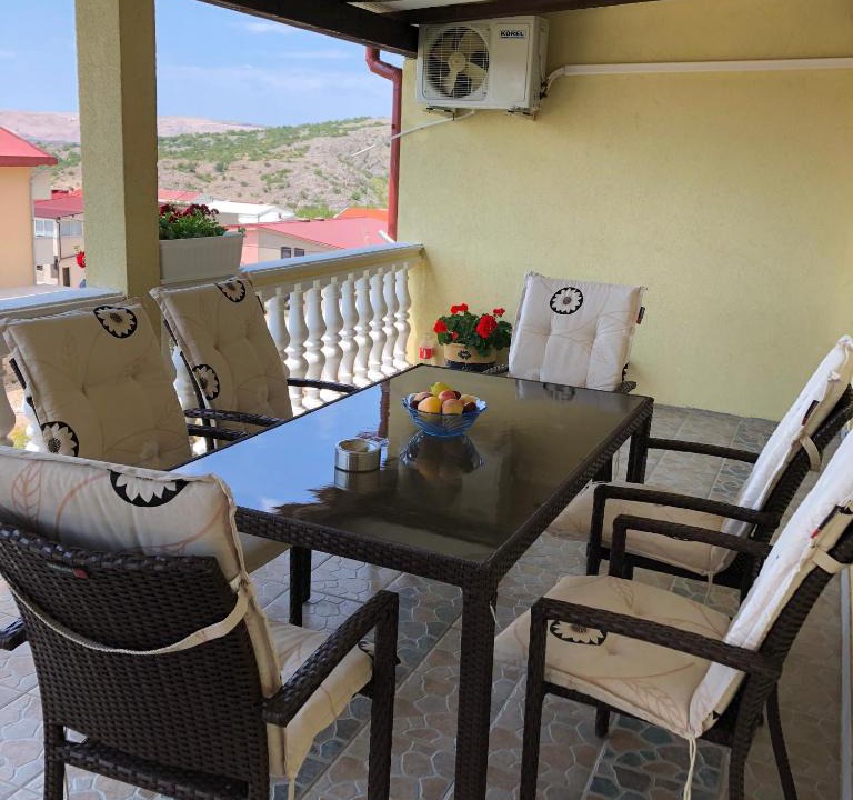 Cesarica House | Apartmani Gabi