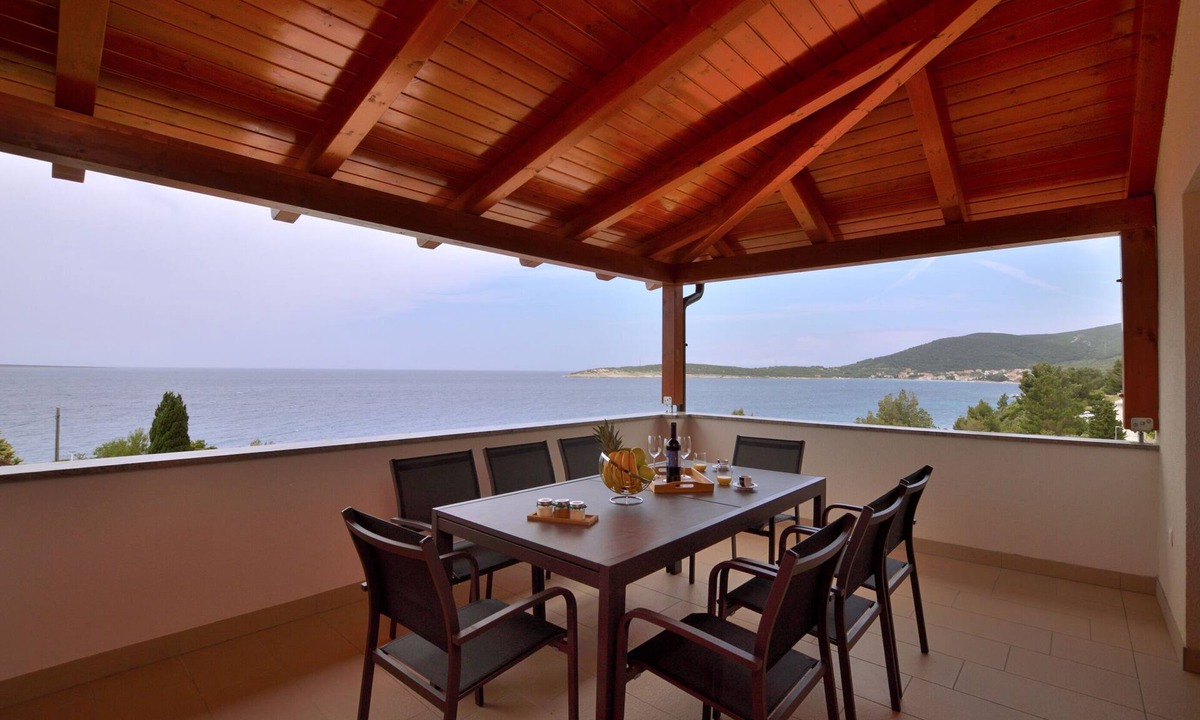 Miholascica Apartment | Apartments Villa Sofia (81541-A1) - Martinscica - island Cres