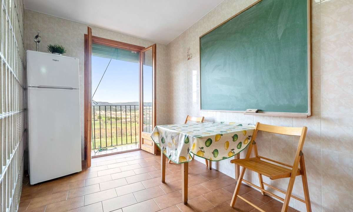 Penarroya de Tastavins Apartment | Apartment 'Casa El Ferrer' with Mountain View, Private Terrace and Wi-Fi