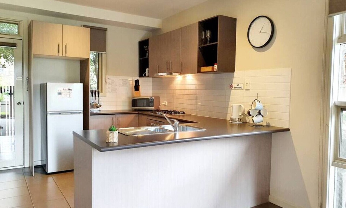 Shepparton South Apartment | Apartment 1 · Central Shepparton Spa Apartment