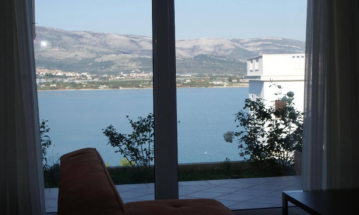 Mastrinka Apartment | Apartment 1 on the ground floor with a terrace