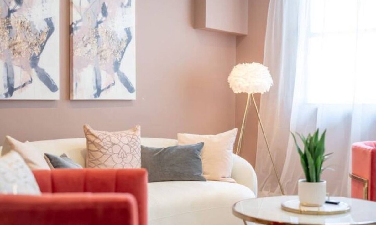 Lenox Apartment | Apartment 102