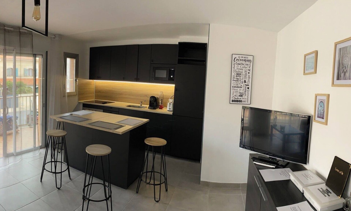 Carnon-Plage Apartment | Apartment 15 m from the beach-special reduction julliet 2025