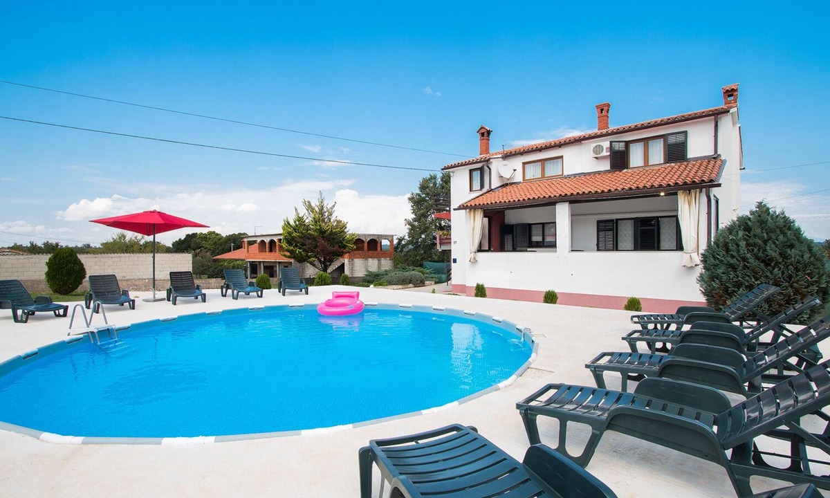 Sajini Apartment | Apartment 1816/21518 (Istria - Barban), 8000m from the beach