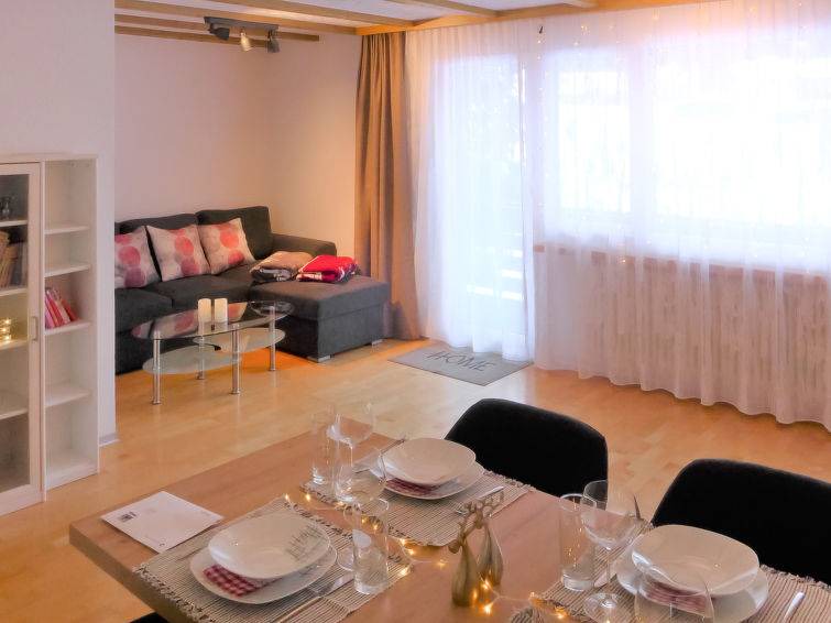 Taesch Apartment | Apartment ∙ 2 bedrooms ∙ 4 guests