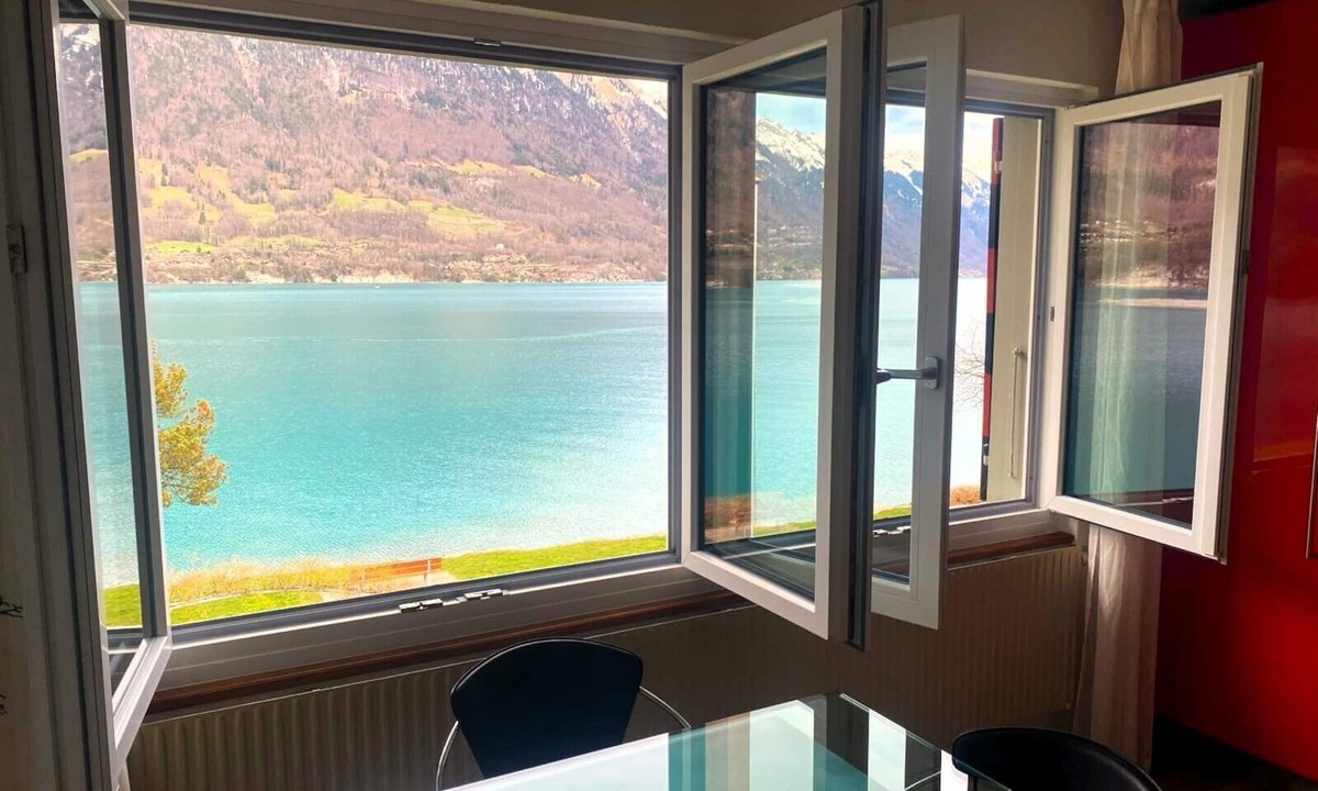 Boenigen Apartment | Apartment 2. Lakeside property. Amazing Views, balcony & garden.