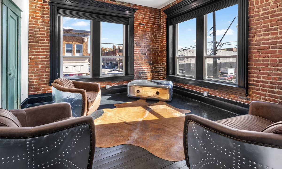 Okmulgee Apartment | Apartment 2: Okmulgee Main St