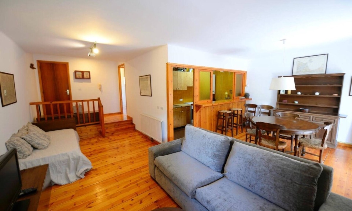 Pedra Apartment | Apartment 2 rooms Fireplace, Football Pitch & Terrace