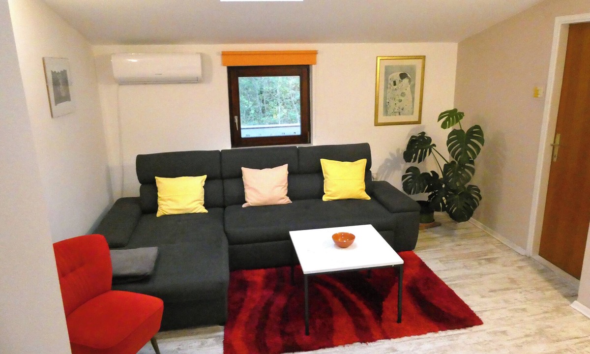 Sarsoni Apartment | Apartment 2, vacation apartment near Opatija/Rijeka from private owner, in Viskovo, in a quiet location